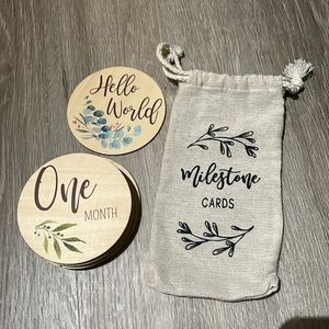 Milestone wooden cards for baby